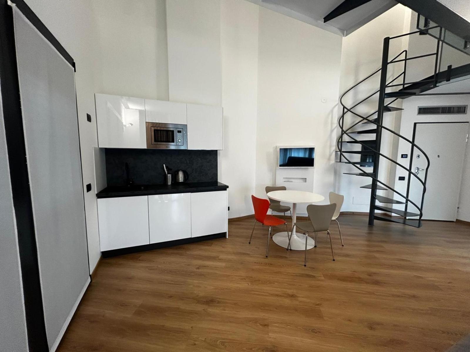 Bb Hotels Aparthotel Isola Milan Bagian luar foto