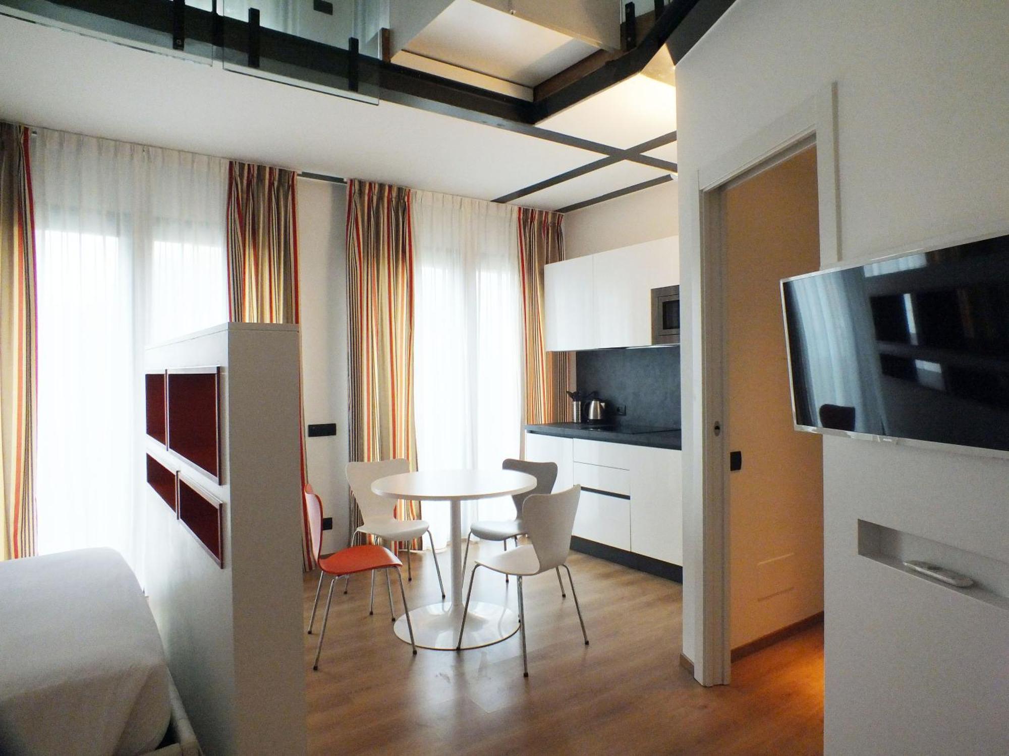 Bb Hotels Aparthotel Isola Milan Bagian luar foto