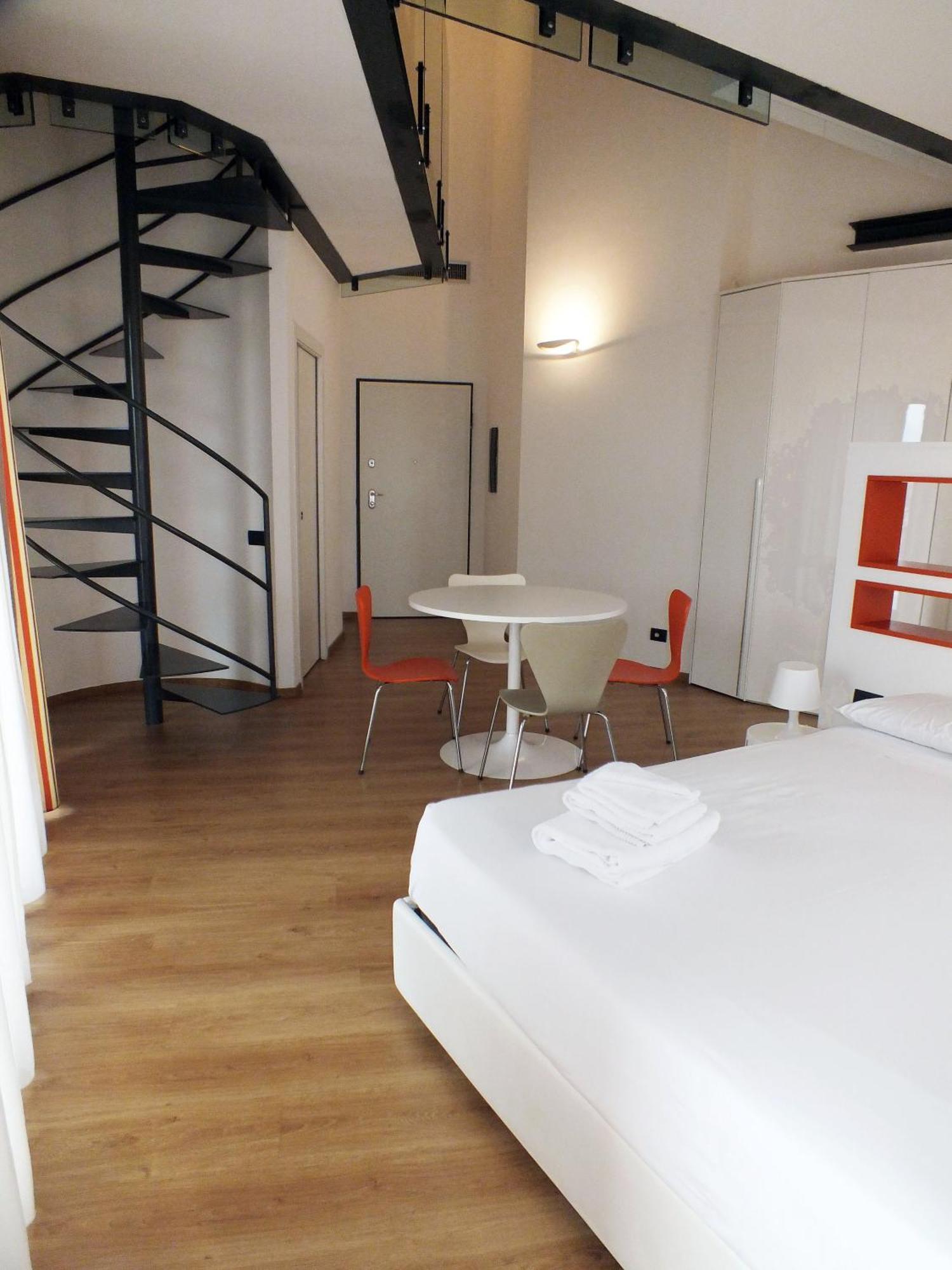 Bb Hotels Aparthotel Isola Milan Bagian luar foto