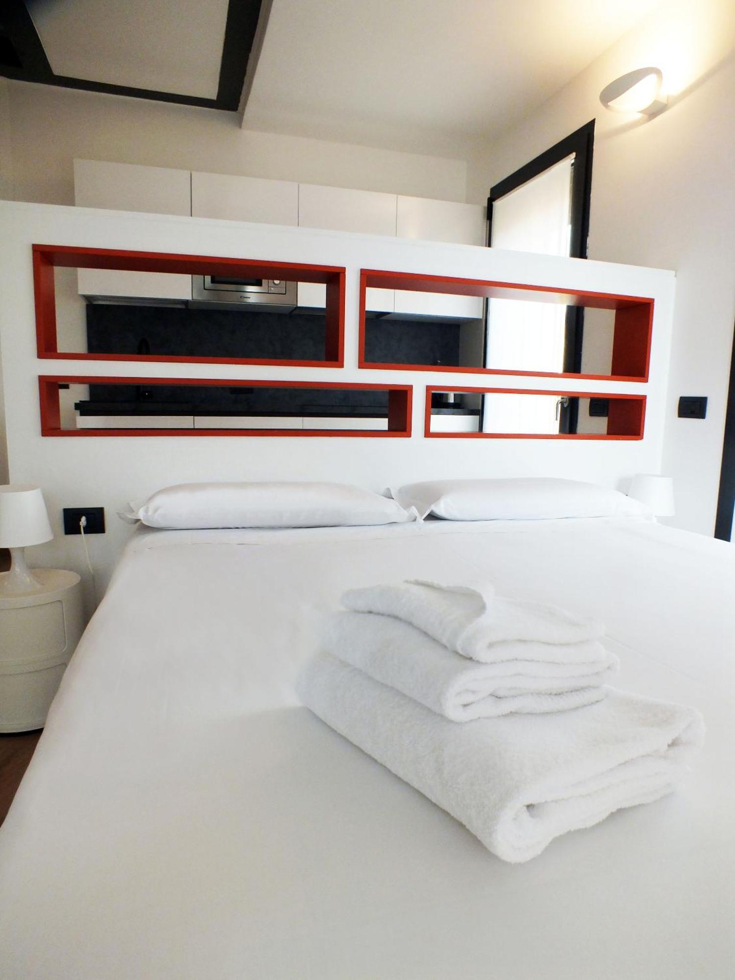 Bb Hotels Aparthotel Isola Milan Bagian luar foto