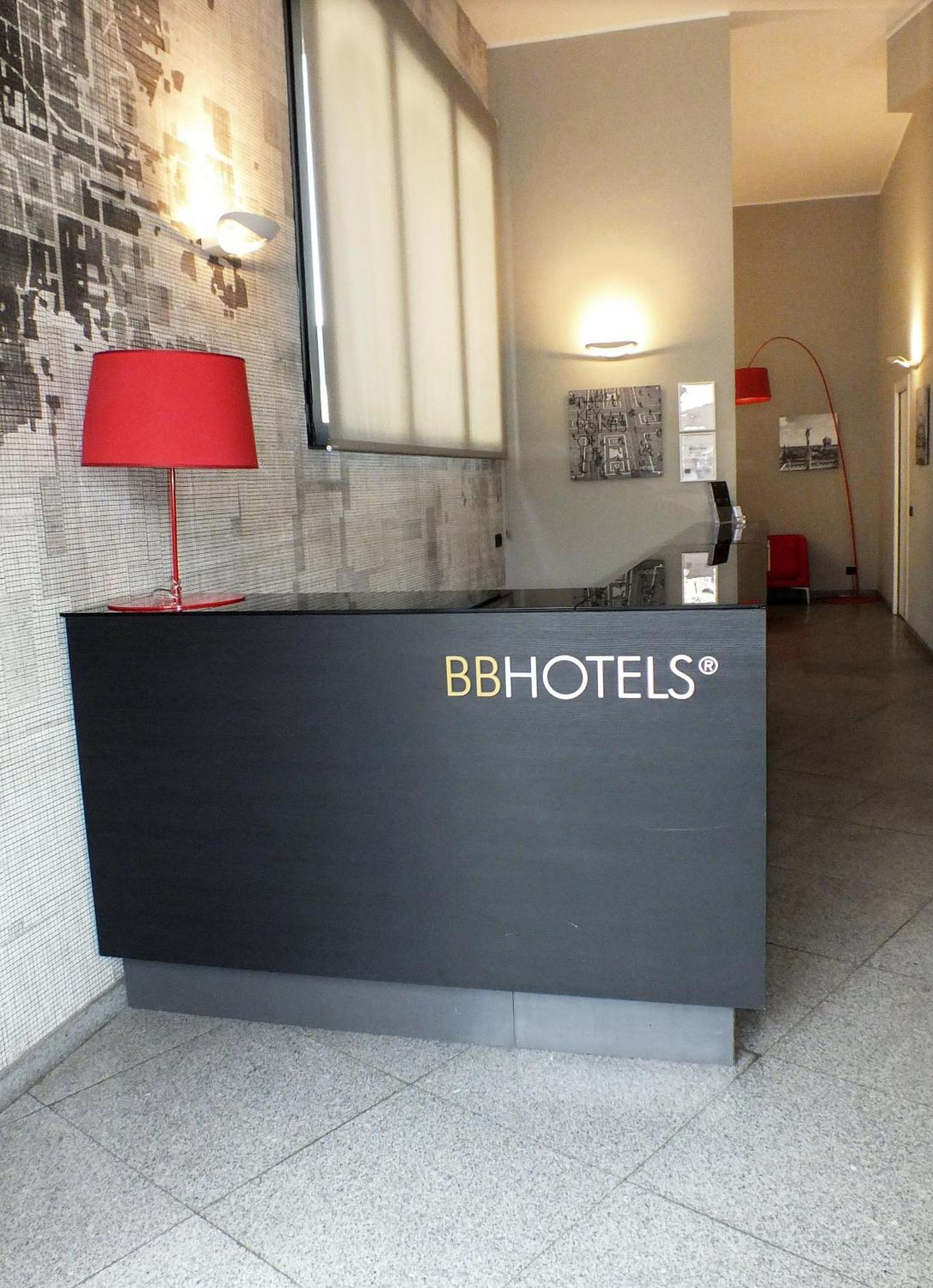 Bb Hotels Aparthotel Isola Milan Bagian luar foto