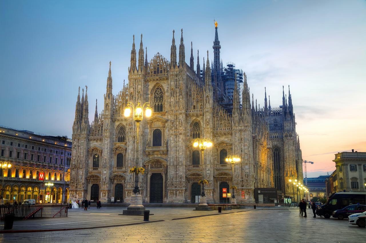 Bb Hotels Aparthotel Isola Milan Bagian luar foto