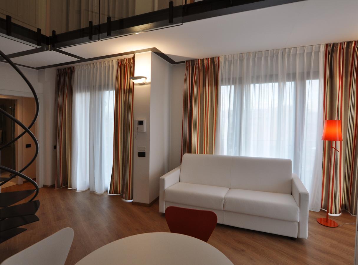 Bb Hotels Aparthotel Isola Milan Bagian luar foto