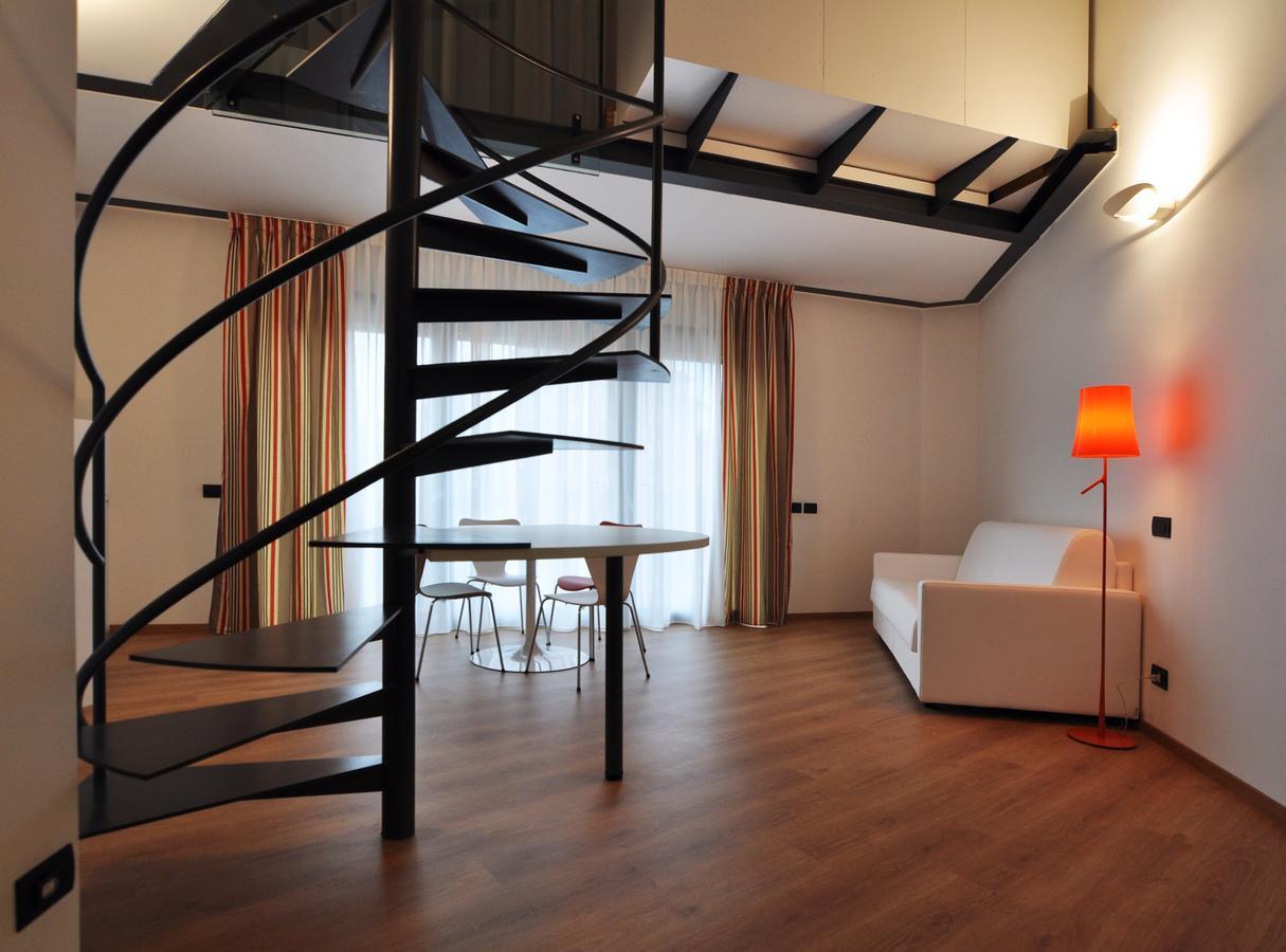 Bb Hotels Aparthotel Isola Milan Bagian luar foto