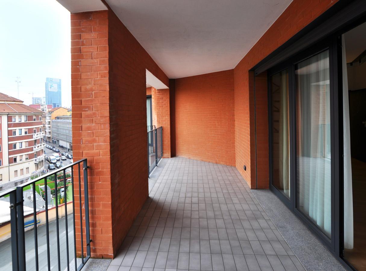 Bb Hotels Aparthotel Isola Milan Bagian luar foto